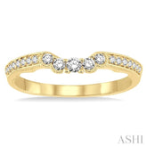 1/4 Ctw Round Cut Diamond Wedding Band in 14K Yellow Gold